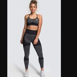 Doyoueven Impact Seamless Set -Black